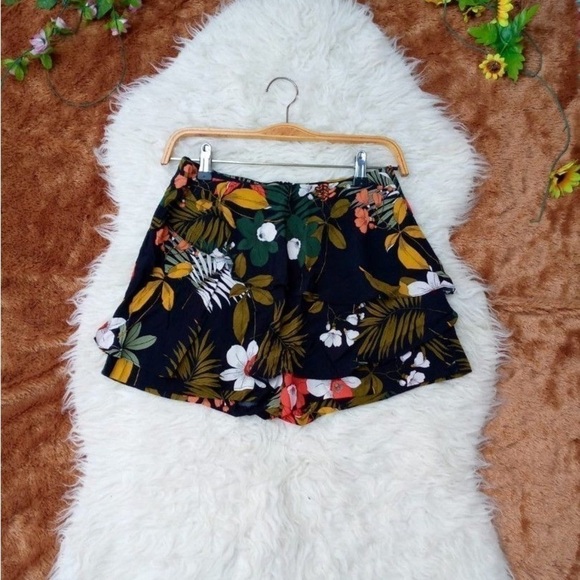 Zara Basic Tropical Floral  Ruffle Trim Skort - Picture 3 of 5